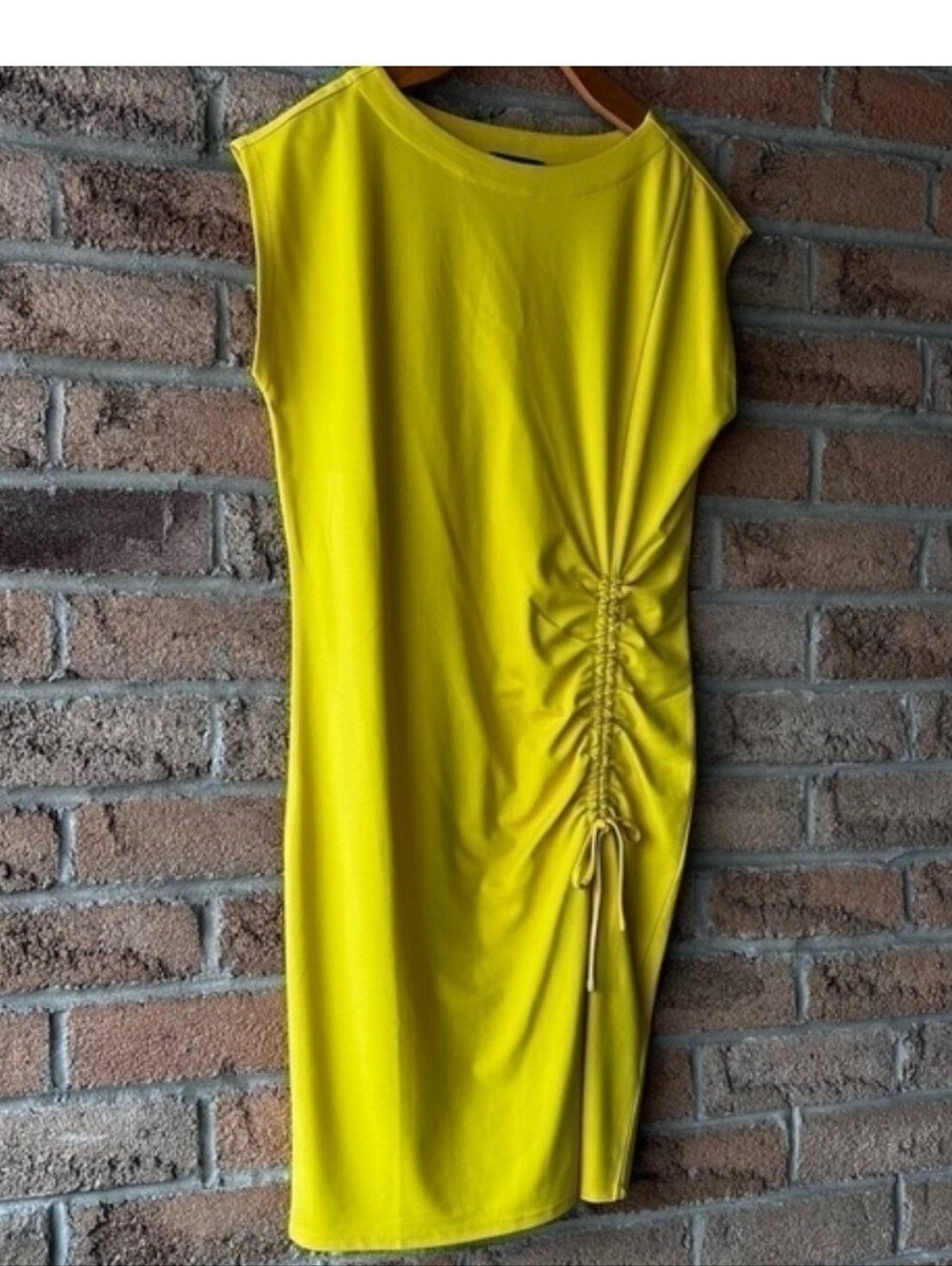RW&CO | Yellow sleeveless structure shouldered adjustable ruching midi.dress